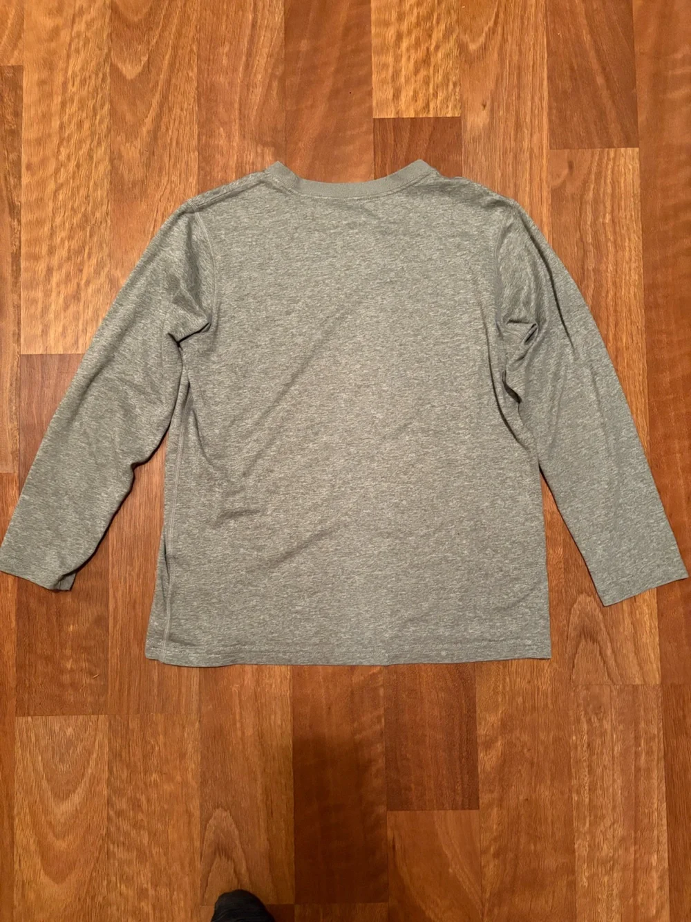 Nike Dri Fit Gray Long Sleeve Football Shirt Boys Medium 10/12
